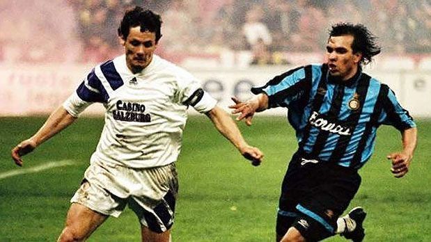 
                <strong>Die Europacup-Sieger seit 1990: Inter Mailand (1993/1994)</strong><br>
                1994 triumphierte Inter Mailand mit zwei 1:0-Siegen über das österreichische Team von Austria Salzburg. Nicola Berti und Wim Jonk erzielten die Treffer im Hin- und Rückspiel. Austria hatte zuvor im Halbfinale den Karlsruher SC ausgeschaltet.
              