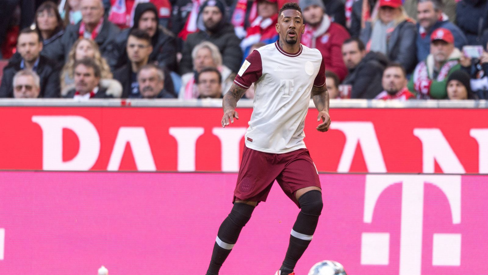 
                <strong>Jerome Boateng</strong><br>
                Verlässlich und konsequent in den Zweikämpfen, weitgehend fehlerlos. Macht mit einem feinen Pass in den Strafraum den Dosenöffner, als er Müller perfekt bedient. ran-Note: 2
              