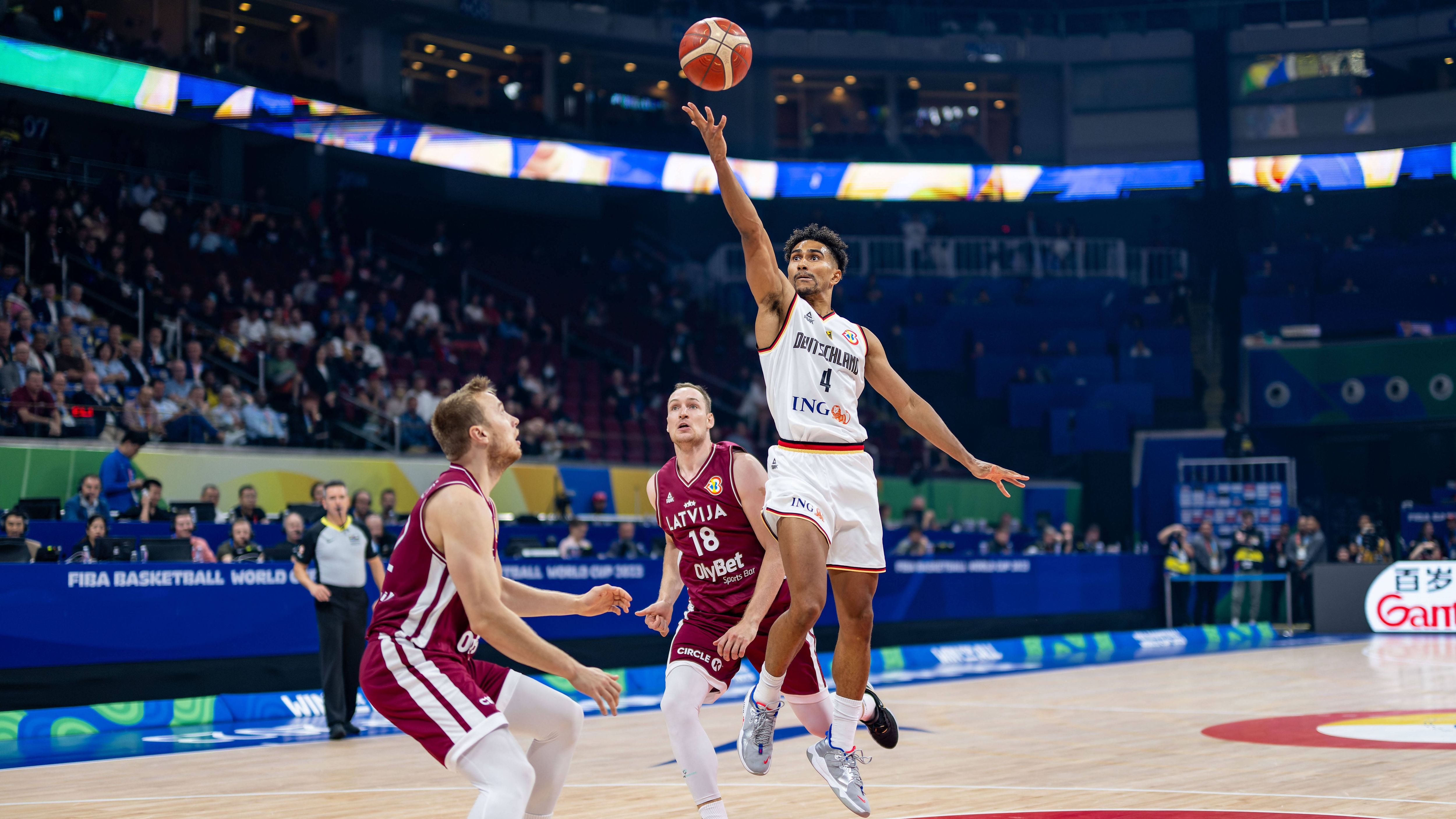 <strong>Maodo Lo (Spielmacher)</strong> <br><br>Nach einer enttäuschenden Saison mit Alba braucht Lo ein wenig, um in Fahrt zu kommen. Gegen Australien zeigte der Point Guard sein "Durchbruchspiel". Es folgte die Gala gegen Georgien. Sechs Würfe von der Dreierlinie, sechs Treffer. Wegen seiner schnellen Richtungswechsel ist er schwer zu verteidigen.