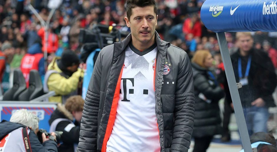 
                <strong>Robert Lewandowski</strong><br>
                Robert Lewandowski: Sollte den Bayern in der letzten halben Stunde zumindest einen Punkt retten, fiel zunächst aber mit einer gelben Karte und einer vergebenen Freistoß-Chance auf. Machte ordentlich Tempo, kam auch über die Flügel - Berlins Verteidigung war aber schnell genug, um ihn zu stoppen. In der SIEBTEN Minute der Nachspielzeit war "Lewy" dann aber als Abstauber zur Stelle, machte den Treffer und sichert den Bayern in letzter Sekunde das Unentschieden. ran-Note: 2
              