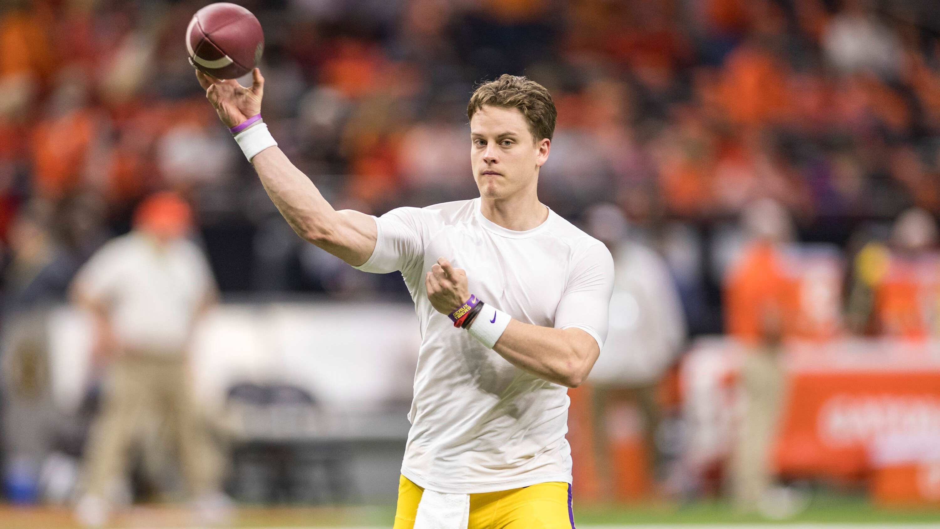 
                <strong>1. Pick - Joe Burrow (Cincinnati Bengals) </strong><br>
                 - Vertrag unterschrieben: Ja - Signing Bonus: 23.880.100 US-Dollar - Gesamtgehalt: 36.190.137 US-Dollar
              