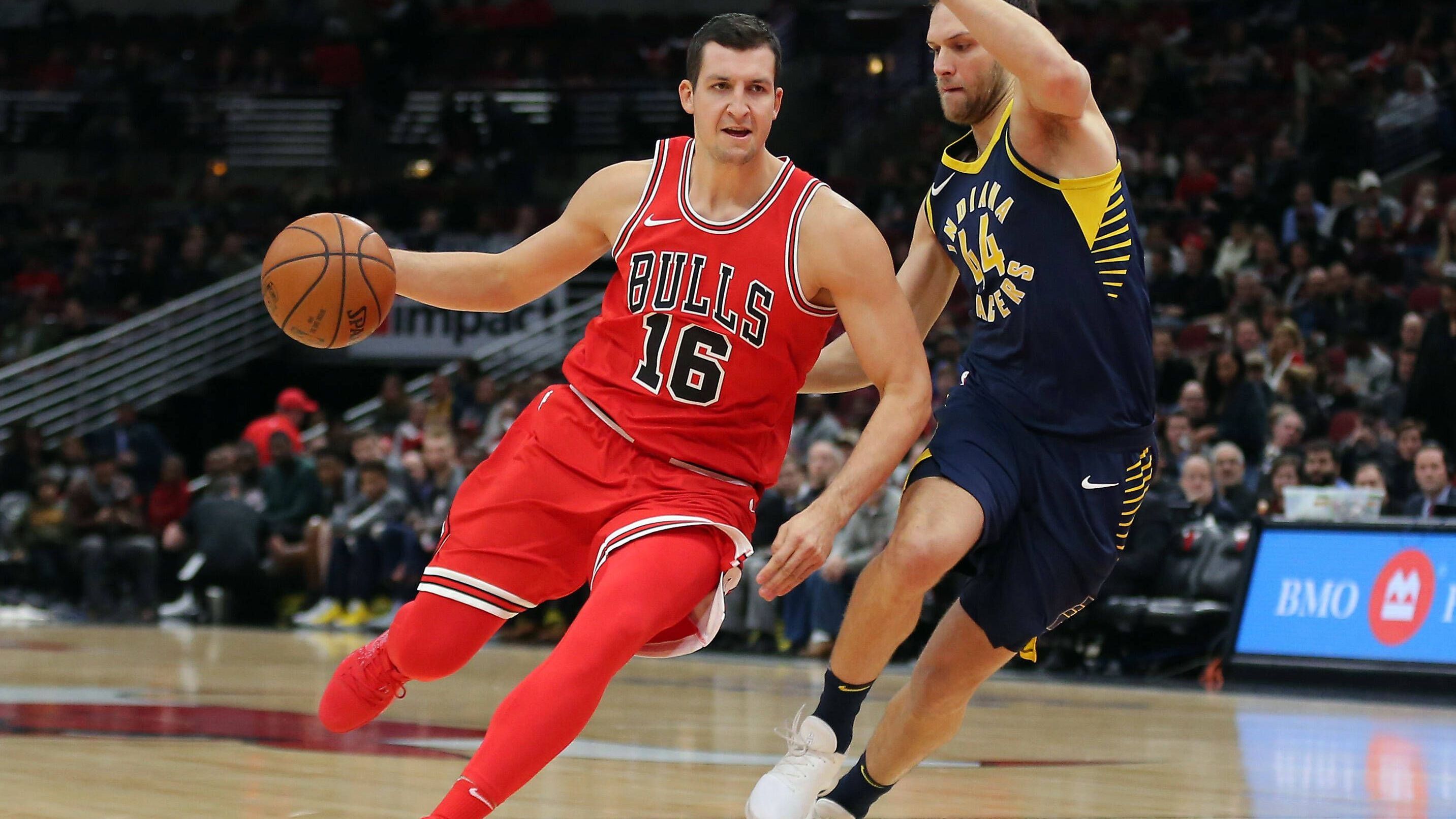 <strong>Paul Zipser</strong> <br>- In der NBA von 2016 bis 2018<br> - Teams: Chicago Bulls (2016-2018)<br>- Spiele (Regular Season und Playoffs): 98 und 6<br>- Statistiken (Regular Season): 4.7 Punkte, 2.6 Rebounds