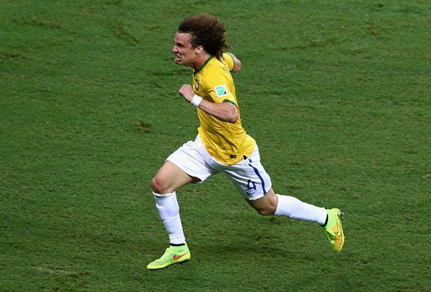 
                <strong>David Luiz</strong><br>
                David Luiz ist eine der prägenden Figuren im brasilianischen Team. Der teuerste Abwehrspieler der Welt ist defensiv eine Macht, technisch versiert und schussstark, wie er zuletzt bei seinem Freistoßtor gegen Kolumbien bewies.
              