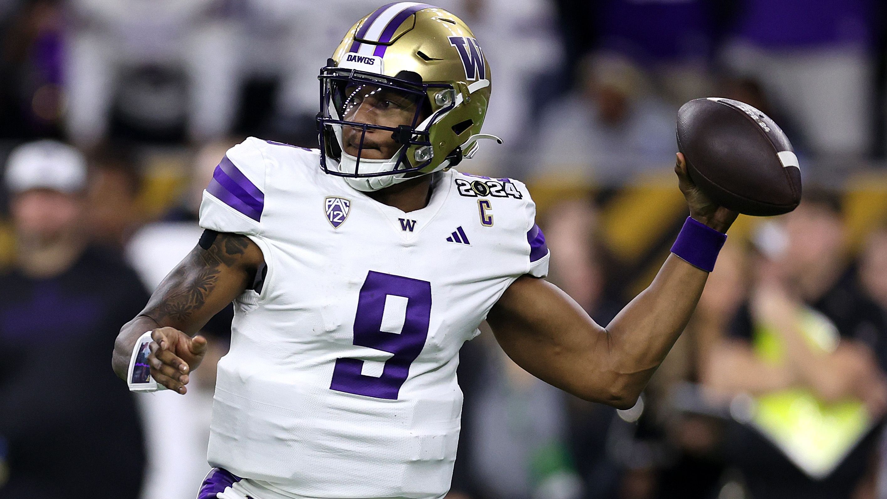 <strong>20. Pick: Seattle Seahawks (von PIT) – QB Michael Penix Jr. (Washington)</strong><br>Es ist eine Geschichte, die zu schön ist, um nicht wahr zu werden. Michael Penix Jr. bleibt in Seattle und wechselt von den Huskies zu den Seahawks. Er soll 2025 dann der Nachfolger von Geno Smith werden.