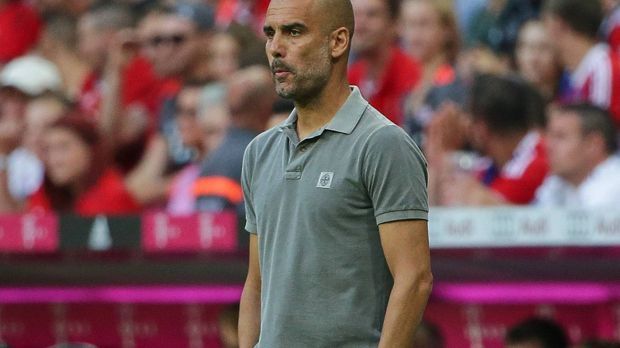 
                <strong>Pep Guardiola</strong><br>
                3. Min: Aber was ist da los? Ist Pep ein anderer Trainer? Die Hände in den Hosentaschen, verfolgt fast reglos das Spiel seines neuen Teams.
              