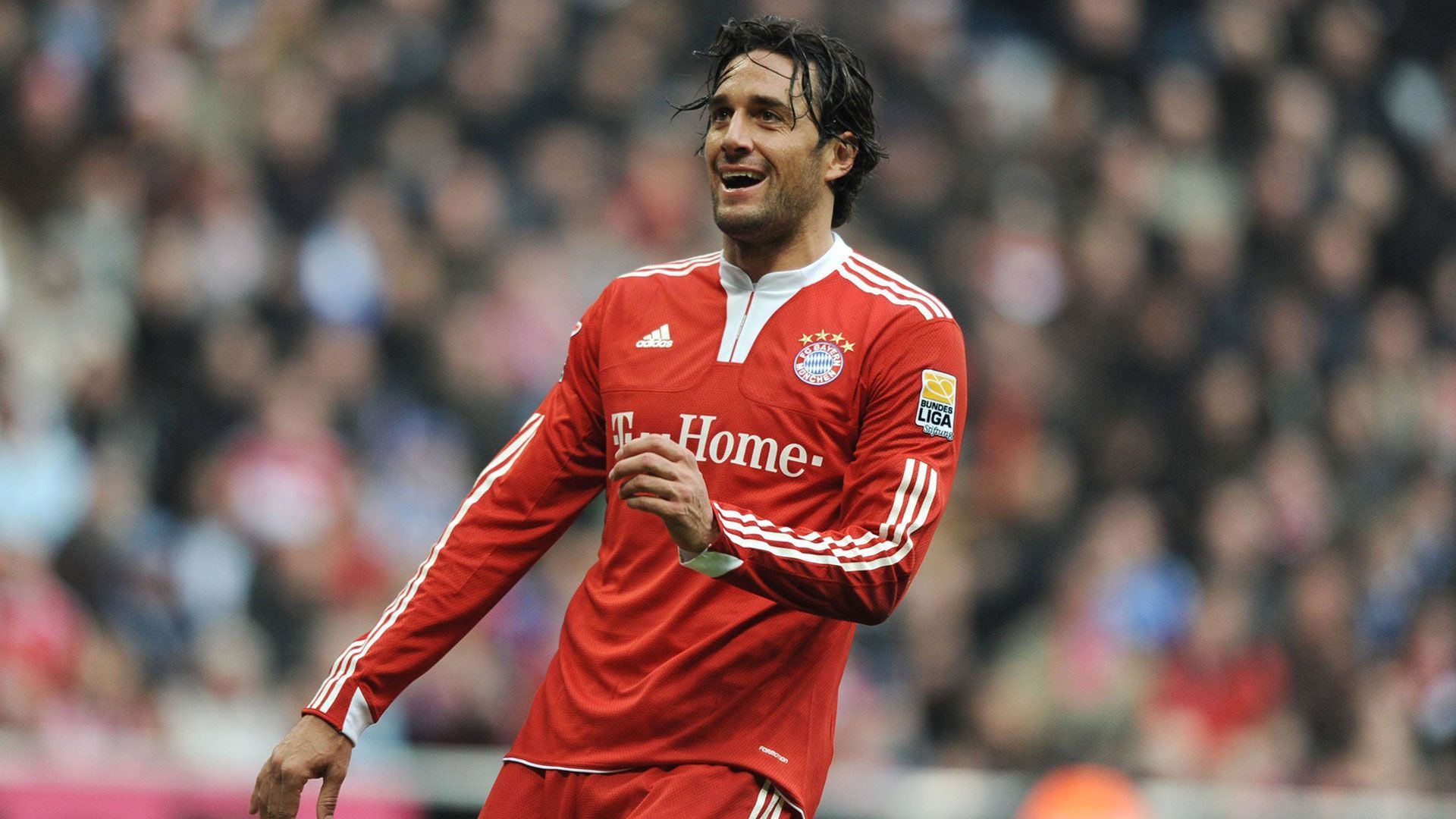 
                <strong>Luca Toni</strong><br>
                Wechsel zur Saison: 2010/11 -Pflichtspiele für den FC Bayern: 89 -Pflichtspieltore für den FC Bayern: 58 -Aufnehmender Verein: Genua CFC
              