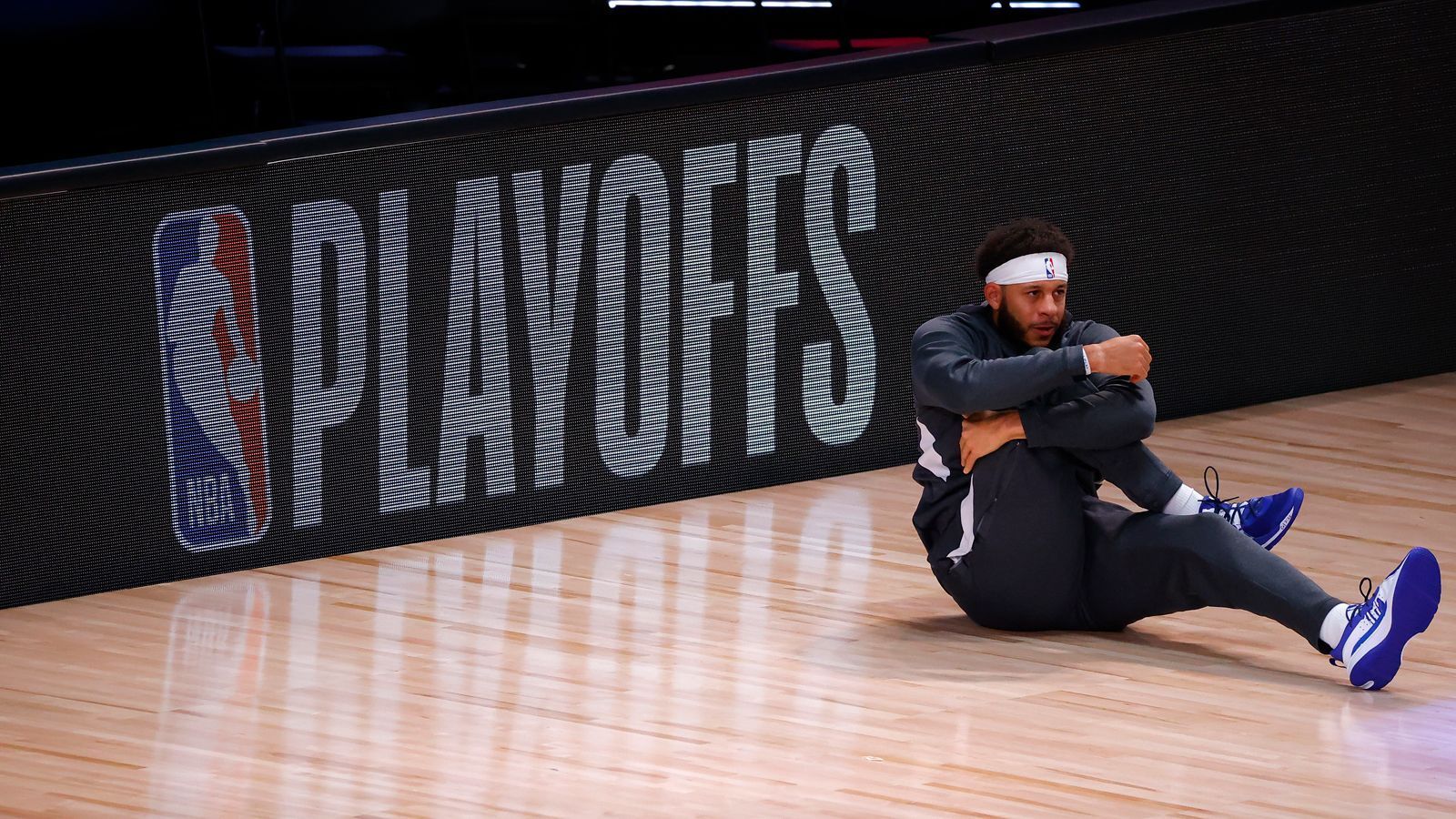 
                <strong>Timberwolves und Nets neu dabei: Diese Teams sind bereits für die NBA-Playoffs qualifiziert</strong><br>
                Die reguläre Saison in der NBA neigt sich dem Ende entgegen und einige Teams haben sich bereits für die Playoffs qualifiziert, während andere darum noch kämpfen müssen. ran zeigt, welche Teams schon sicher für die Postseason planen können. (Stand: 13.04.2022) (Stats: nba.com) 
              