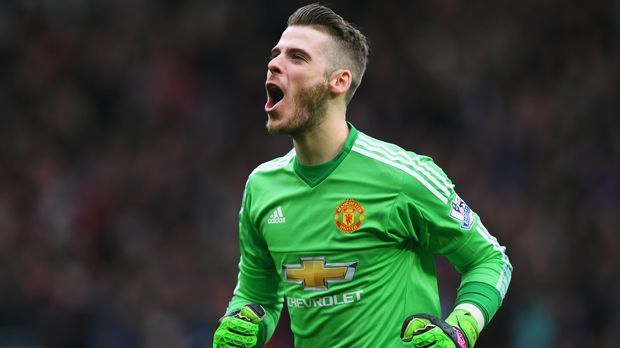 
                <strong>David De Gea (Manchester United)</strong><br>
                Tor - David De Gea (Manchester United): Zwischen den Pfosten vertraut der Spanier Fabregas auf seinen Landsmann von Manchester United. In der laufenden Saison spielte Uniteds Stammkeeper De Gea immerhin schon 13 Mal zu Null.
              