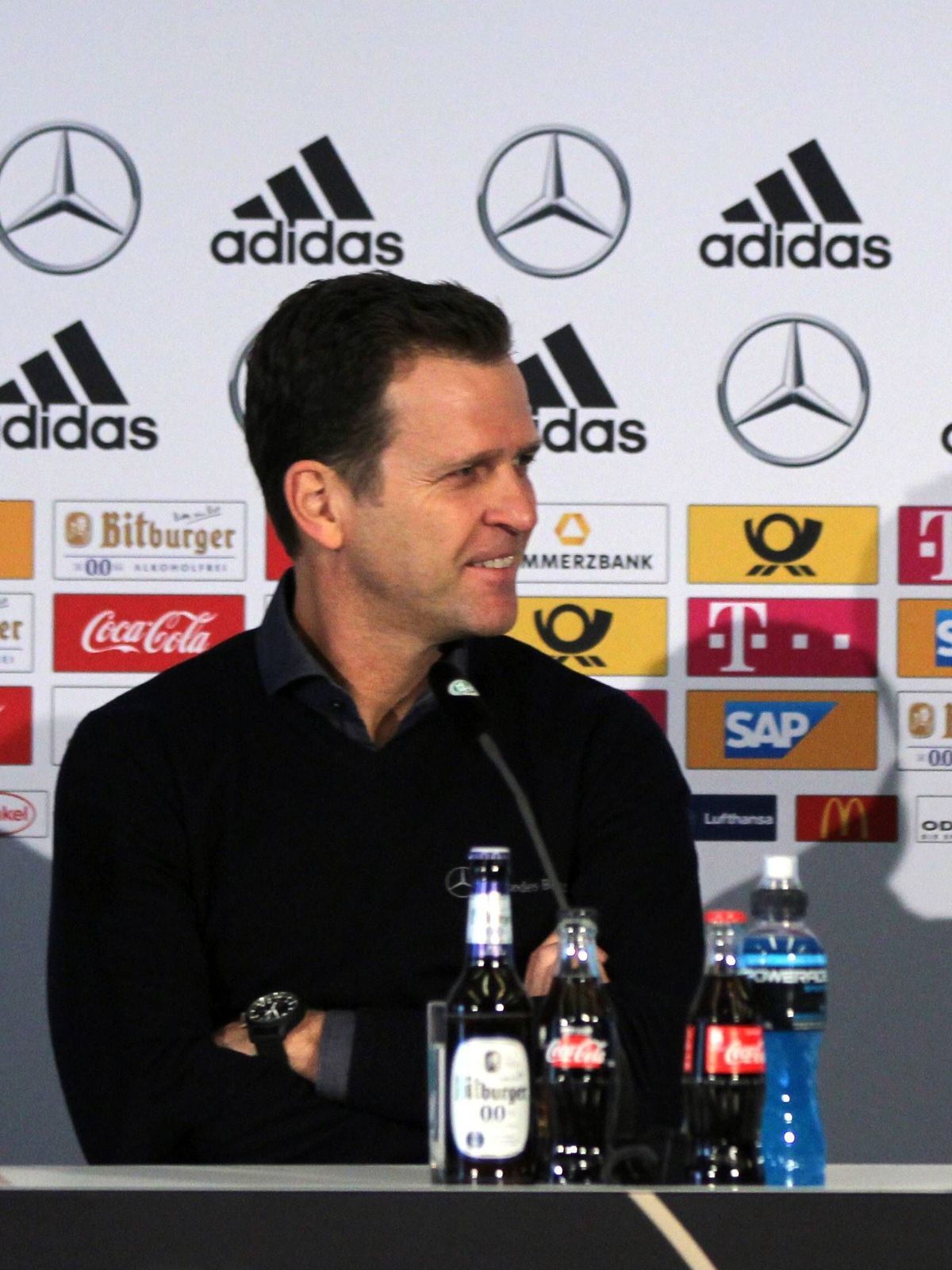 21.03.2018, Pressekonferenz der Deutschen Fussball-Nationalmannschaft vor dem Test-Länderspiel Deutschland - Spanien, im Hotel Hilton in Düsseldorf. v.li: Manager Oliver Bierhoff (Deutschland) und ...