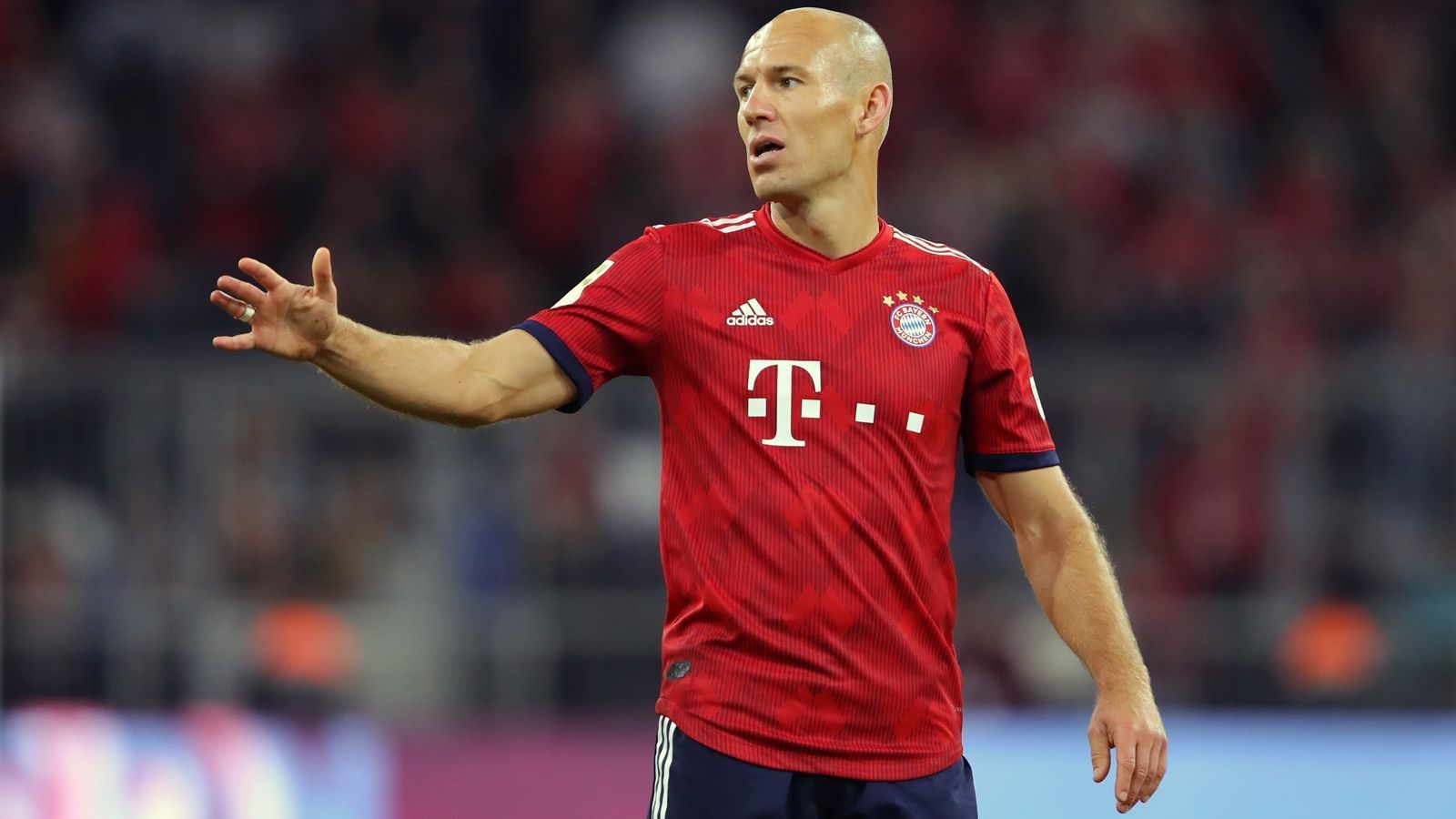 
                <strong>Arjen Robben (FC Bayern München)</strong><br>
                Im Verein seit: August 2009Position: RechtsaußenAlter: 35 Jahre
              