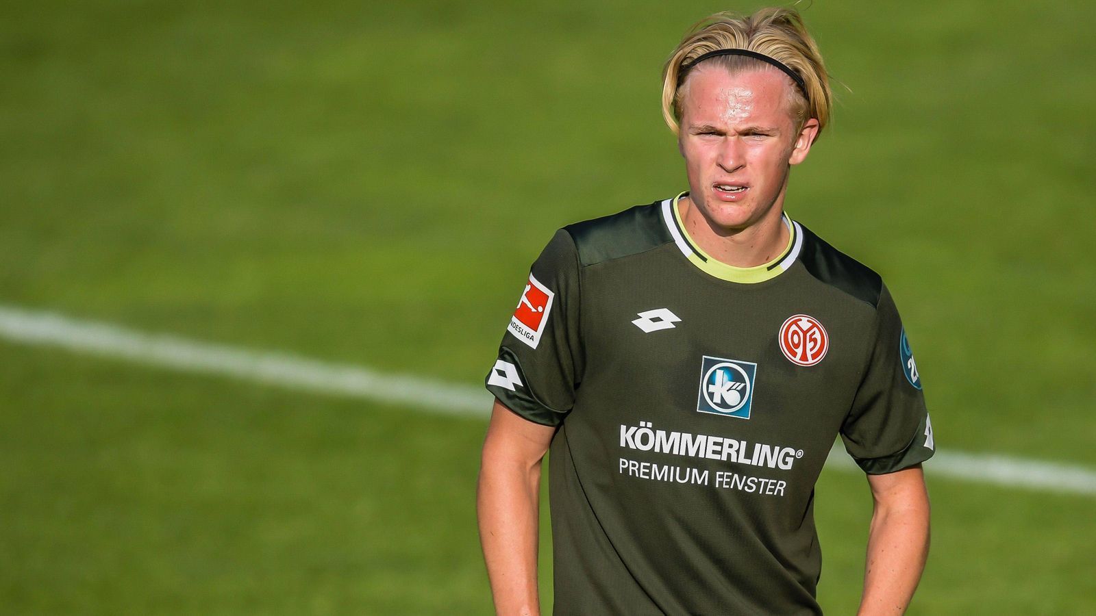 
                <strong>14. 1. FSV Mainz 05</strong><br>
                Höhe der Zahlung des Ausrüsters (jährlich): 1,5 Millionen EuroAusrüster: Lotto
              