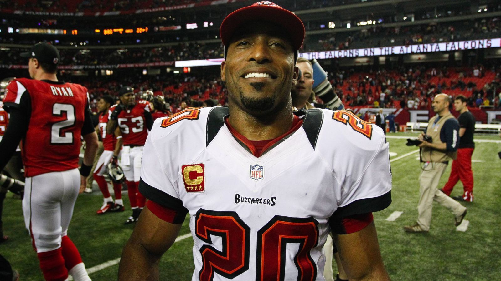 
                <strong>Ronde Barber</strong><br>
                &#x2022; Position: Cornerback<br>&#x2022; In der NFL: 1997 - 2012<br>&#x2022; Meiste Spiele für: Tampa Bay Buccaneers<br>
              