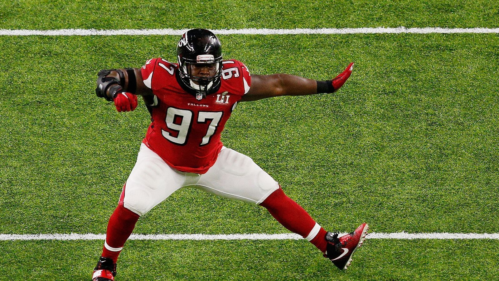 
                <strong>Grady Jarrett Madden Rating: 88</strong><br>
                ran-Sicht: Zu niedrigWem es gelingt, Jahr für Jahr in der Falcons-Defensive positiv aufzufallen, der hat eine gute Bewertung verdient. Der Pass Rush des Teams aus Atlanta bestand vergangene Saison aus einer Ein-Mann-Armee: Grady Jarrett. Bei über 50 Prozent der Snaps zog er ein Double Team auf sich und generierte dennoch 57 Pressures. Quarterback agierten alles andere als zögerlich gegen die Falcons-Secondary und das Spielermaterial in der Defensive Line um Jarrett ließ zu wünschen übrig. Trotzdem gelang es dem 28-Jährigen auch in der vergangenen Saison abzuliefern. ran-Rating: 
              