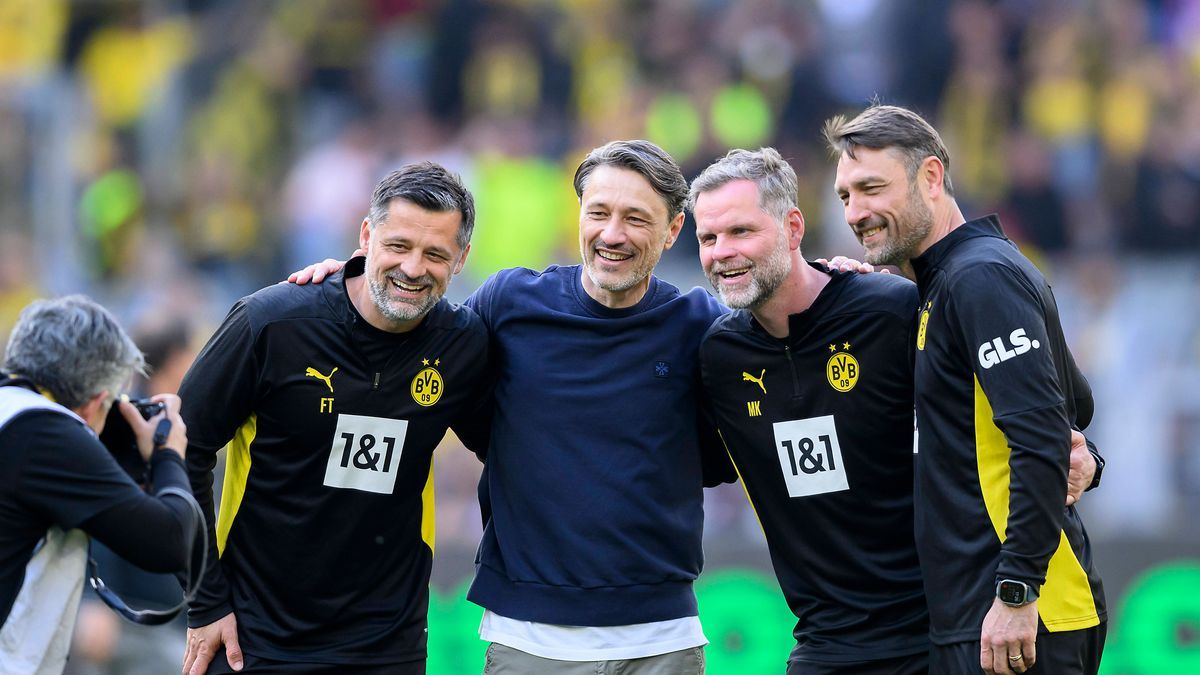 Trainer Niko KOVAC (DO) und sein Trainerteam , v.l.Co-Trainer Filip Tapalovic (DO) Trainer Niko KOVAC (DO), Torwart-Trainer Matthias KLEINSTEIBER (DO), Co-Trainer Robert KOVAC (DO). Fussball 1. Bun...