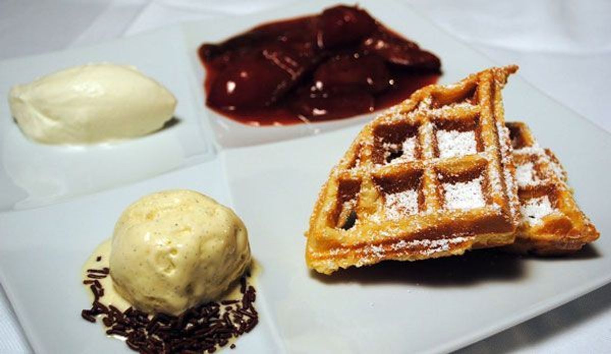 waffeln-mit-pflaumenkompott_600x348_kabeleins