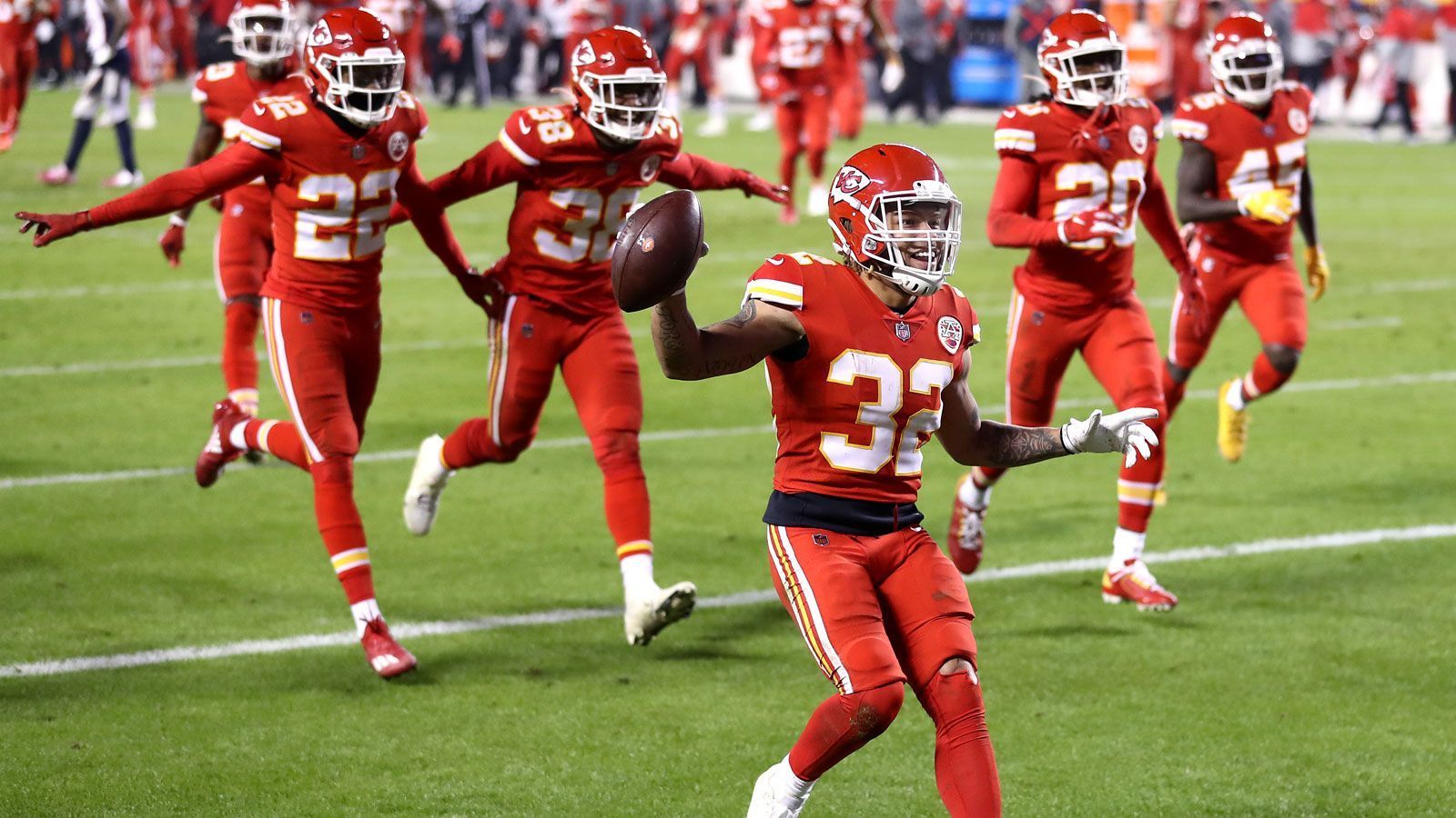 
                <strong>Kansas City Chiefs (12-1/AFC West)</strong><br>
                Week 15: at New Orleans Saints -Week 16: vs. Atlanta Falcons -Week 17: vs. Los Angeles Chargers -für die Playoffs qualifiziert
              