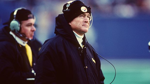 
                <strong>Head Coach: Chuck Noll</strong><br>
                Head Coach: Chuck Noll. Super Bowl-Gewinner XIV, XIII, X, IX mit den Pittsburgh Steelers.
              