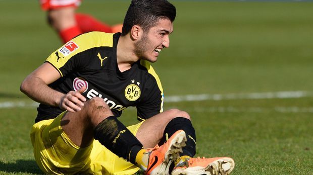 
                <strong>Nuri Sahin (Borussia Dortmund)</strong><br>
                Borussia Dortmund: Nuri Sahin (Sehnenreizung). Sahin am Boden - auch dieses Bild ist kein Neues. Der Türke möchte so schnell wie möglich zurückkehren und könnte es sogar bis zum 15. August schaffen. Das hängt vom Verlauf der Reha ab.
              