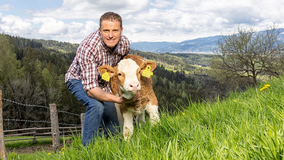 Seine hilfsbereite Ader zeigt er nicht nur am eigenen Hof, sondern auch bei Freunden und Familie.