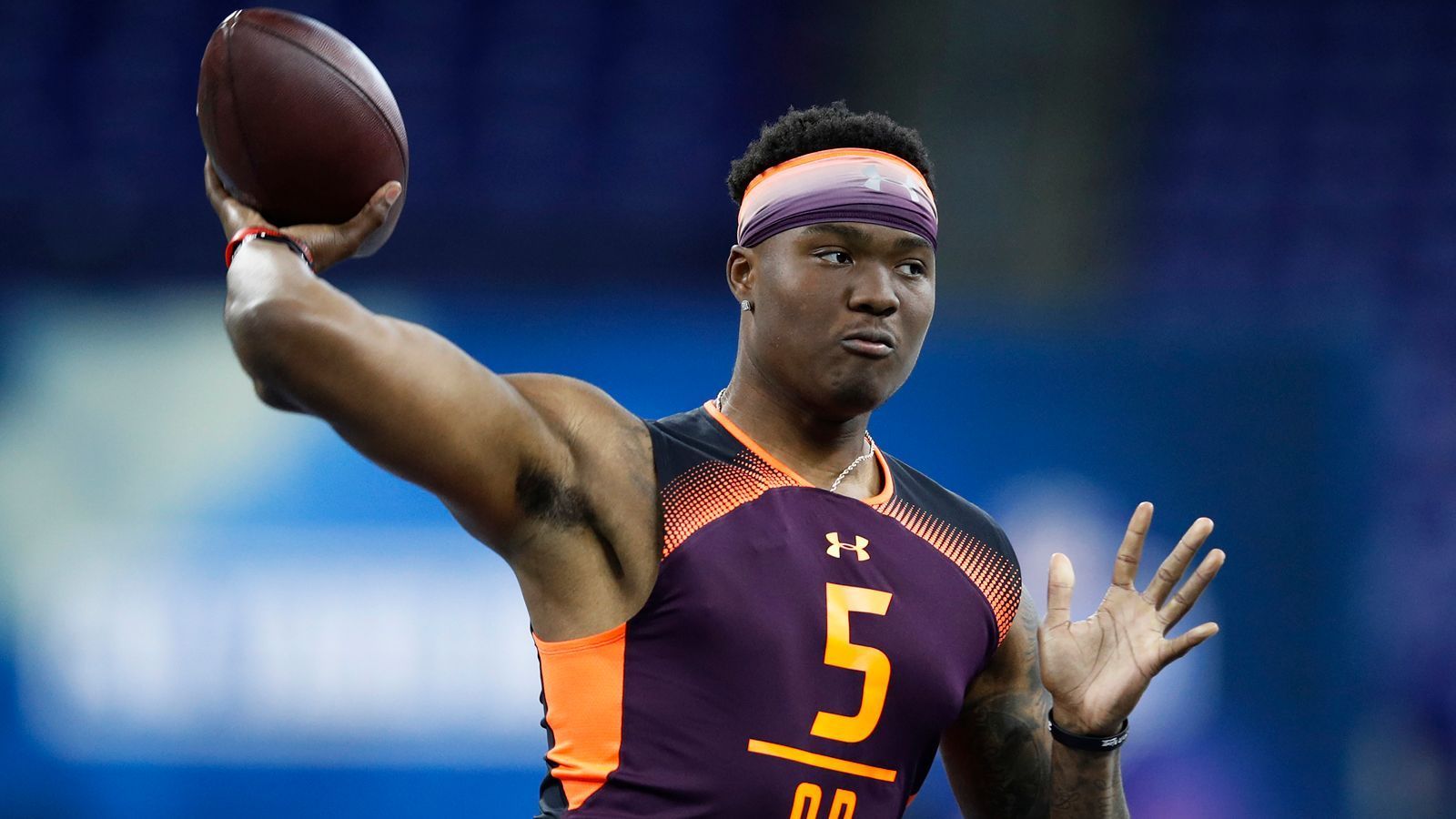 
                <strong>15. Pick - Washington Redskins: QB Dwayne Haskins (Ohio State)</strong><br>
                Vertrag unterschriebenSigning Bonus: 8.504.808 DollarGesamtgehalt: 14.416.611 Dollar
              