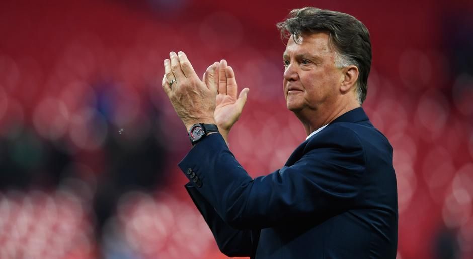 
                <strong>Louis van Gaal</strong><br>
                Platz 2: Louis van Gaal - 61 Siege, 22 Unentschieden, 17 Niederlagen
              