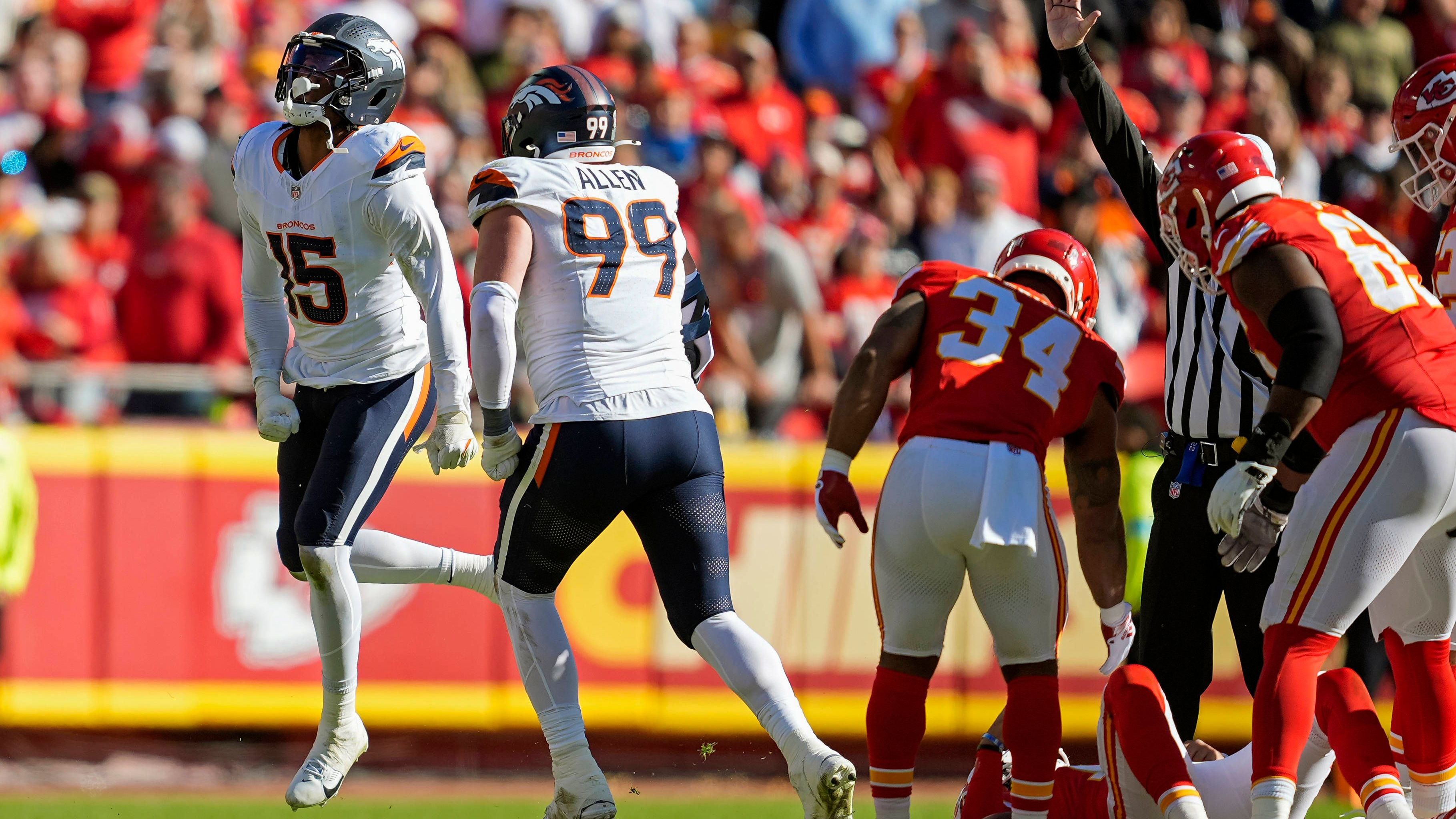 <strong>Platz 1: Denver Broncos</strong><br>Sacks: 63<br>Team-Leader: Nik Bonitto (13,5 Sacks)