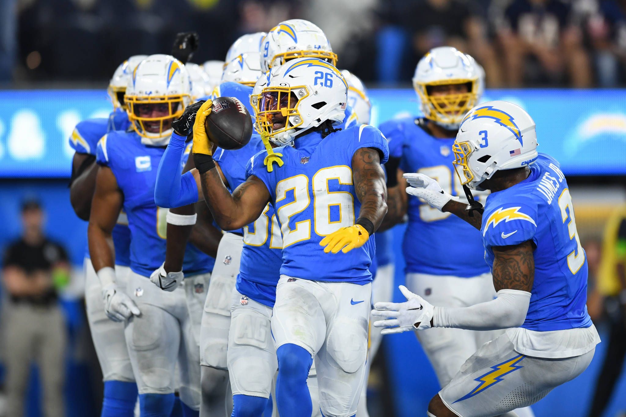 NFL: LA Chargers Wahren Playoff-Chance Durch Sieg Gegen Chicago Bears