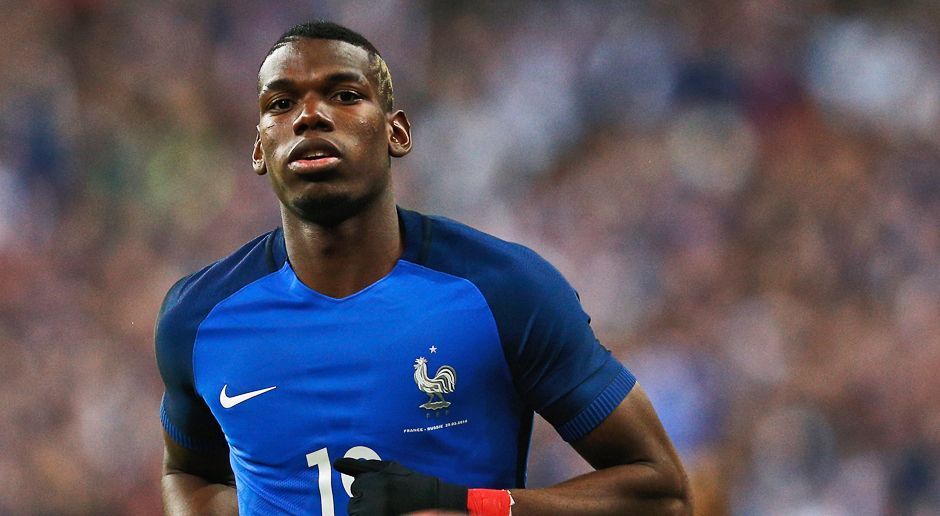 
                <strong>Paul Pogba (Frankreich)</strong><br>
                Mittelfeld: Paul Pogba (Frankreich). Nachdem der 23-Jährige von Juventus Turin das Interesse zahlreicher europäischer Top-Klubs geweckt hat und bereits eine Ablöse von rund 100 Millionen Euro gehandelt wird, sind die Erwartungen der Franzosen an ihr Mittelfeld-Ass besonders hoch. Vor heimischem Publikum soll Pogba das Team auf die Erfolgsspur führen und mit der "Equipe Tricolore" den Titel holen.
              