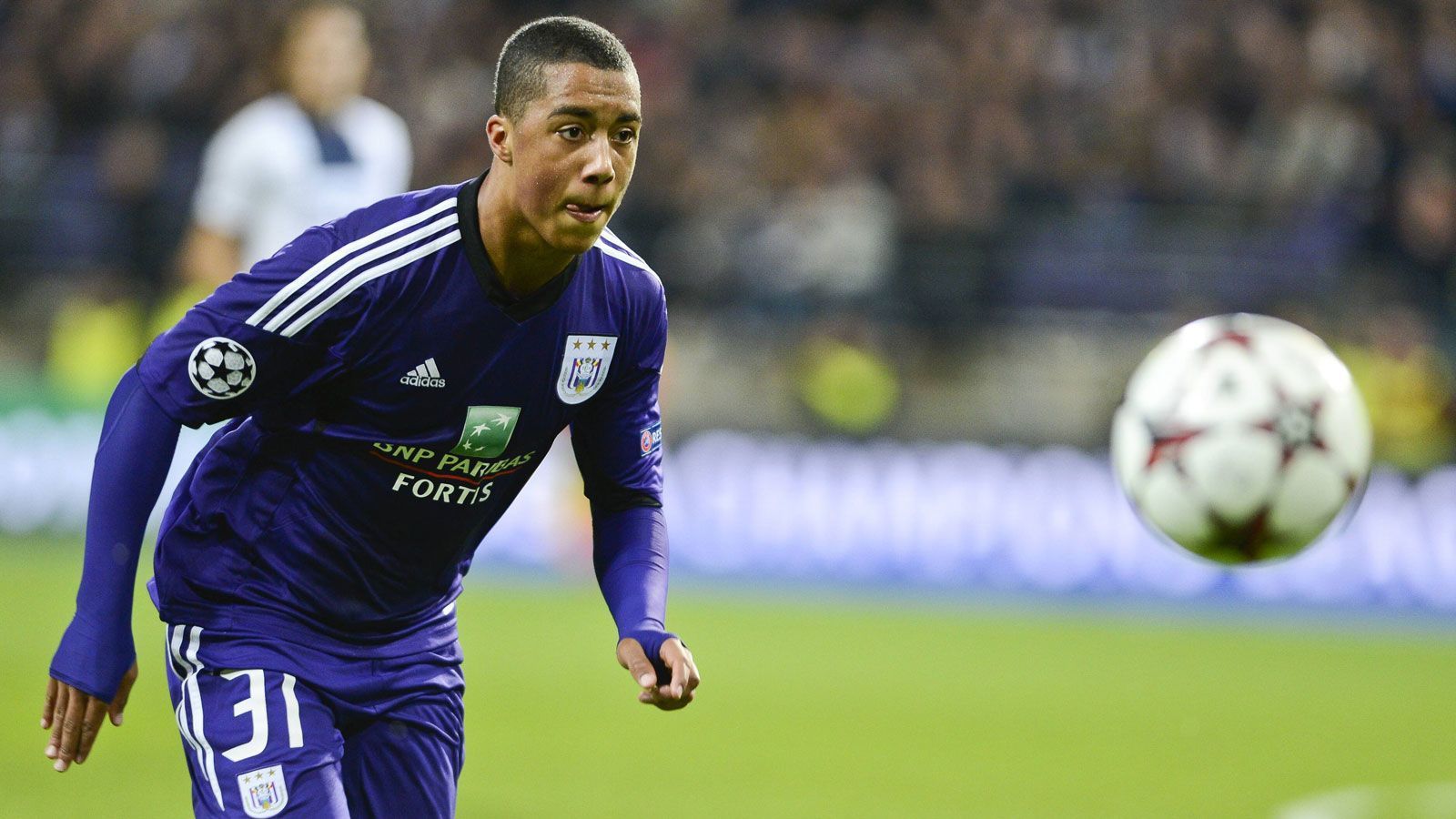 
                <strong>Platz 5: Youri Tielemans (RSC Anderlecht)</strong><br>
                Alter beim Champions-League-Debüt: 16 Jahre, 148 Tage - Debüt gefeiert am: 02. Oktober 2013
              