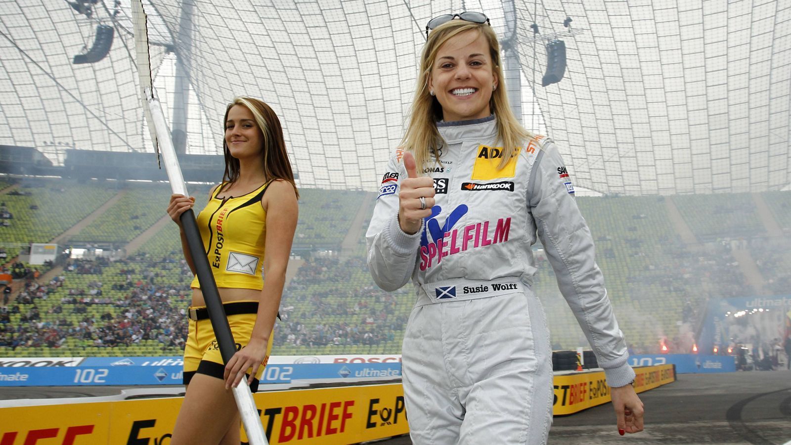 
                <strong>Susie Wolff (DTM-Saisons 2006-2012, 72 Rennen)</strong><br>
                2006 wurde Susie Wolff von Mercedes in die DTM geholt und blieb sechs Jahre - allerdings mit mäßigem Erfolg. Erst in der fünften Saison holte die Schottin ihre ersten Punkte, belegte in Klettwitz und Hockenheim den siebten Rang. Nach sechs Jahren war Schluss, die Frau von Toto Wolff wechselte als Testfahrerin in die Formel 1.
              