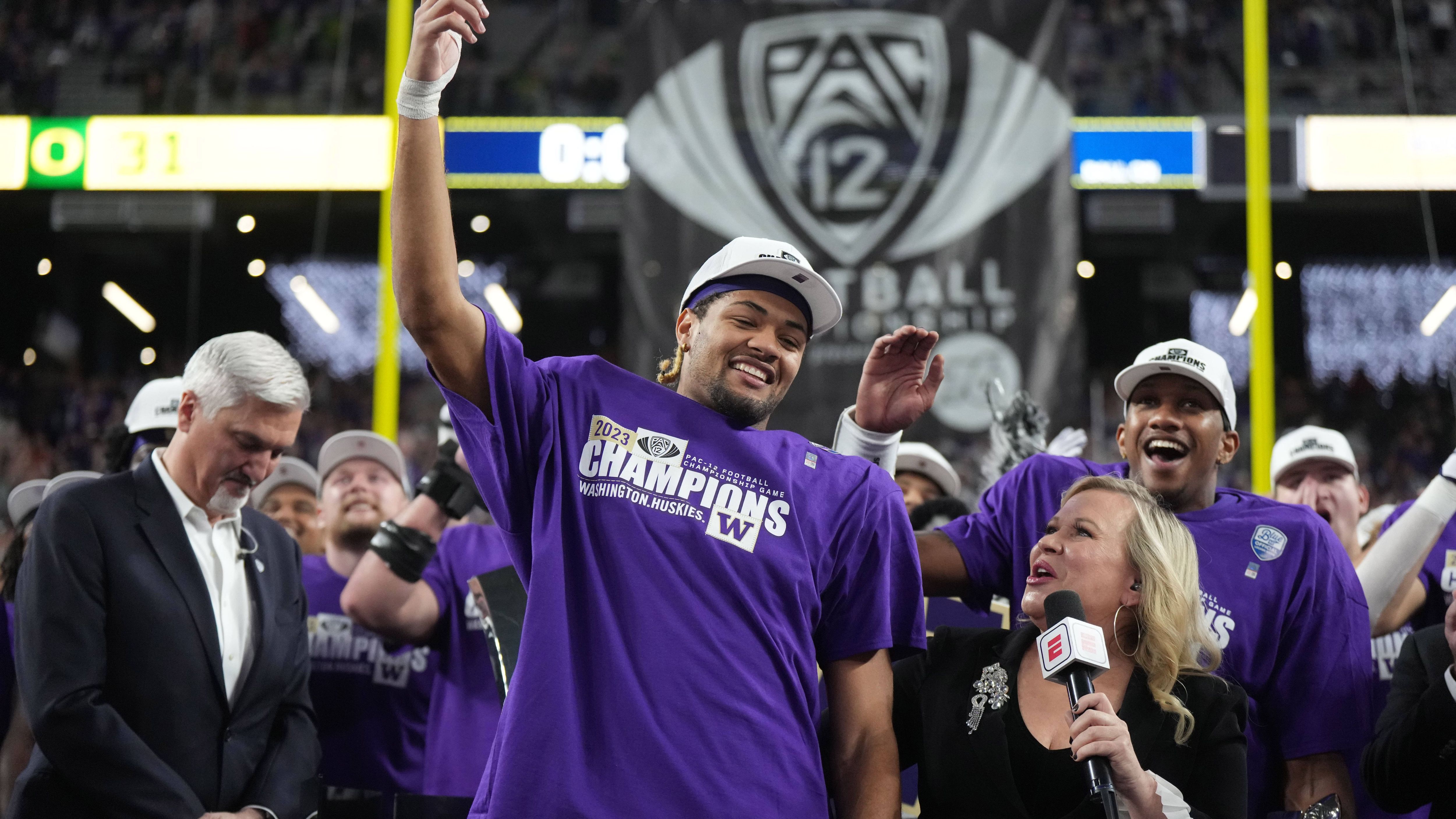 <strong>Odunze, McMillan, Polk: Das dreiköpfige Receiving-Monster</strong><br>In der Nacht zum 9. Januar treffen die Washington Huskies im Finale des College Football Playoff auf die Michigan Wolverines (<a href="https://www.ran.de/sports/american-football/college-football/livestreams/college-football-live-michigan-wolverines-vs-washington-huskies-auf-prosieben-maxx-joyn-rande-und-in-der-ran-app-324603">ab 1:20 Uhr live auf ProSieben MAXX, Joyn und ran.de</a>). Zweifellos werden auch die Ausnahme-Receiver der Huskies eine Rolle spielen. Im April könnte dann der Weg für alle drei in die NFL führen.