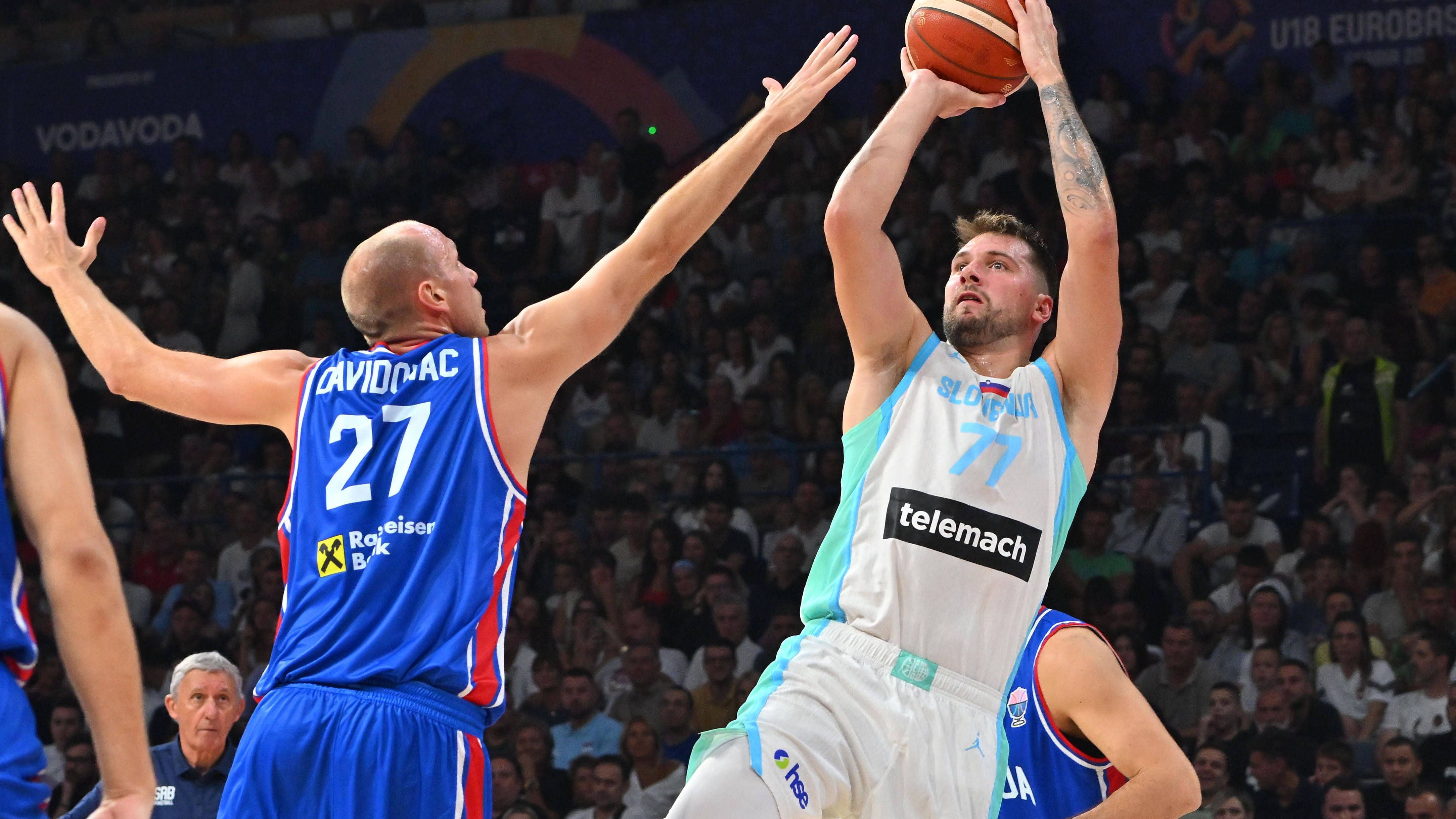 <strong>Luka Doncic (Slowenien/26)</strong><br>... Allerdings ist die Mannschaft um den Spielmacher, der sich nach der NBA-Saison sichtlich in Form brachte und dabei auf eine Diät setzte ("Rein optisch sieht mein ganzer Körper besser aus"), schwächer als in den vergangenen Jahren. Es dürfte für Doncic und Co. nicht allzu weit gehen.