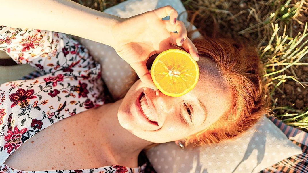 Kräuterstoffe, blumige Düfte und Vitamin C-haltige Inhaltsstoffe – wir informieren über Ätherische Öle und die damit verbundene Wirkung.