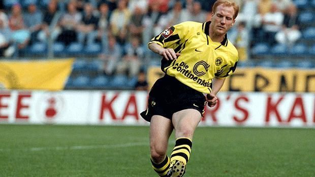 
                <strong>Matthias Sammer</strong><br>
                Matthias Sammer war lange Zeit als beinharter Mittelfeldspieler bekannt. Seine besten Jahre erlebte der Europameister von 1996 aber auf der Position des Liberos. 1996 bekam er für seine Leistungen den Ballon D'Or überreicht.
              