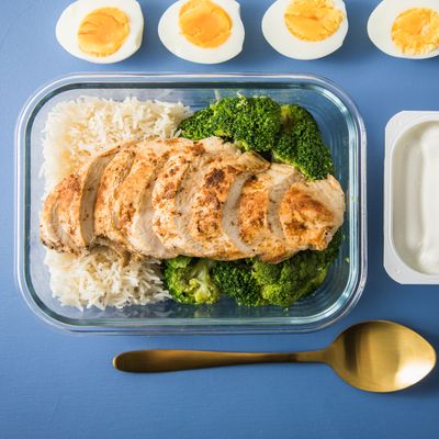 Wer wegen einer proteinreichen Ernährung auf Ballaststoffe verzichtet, geht ein hohes Risiko ein.