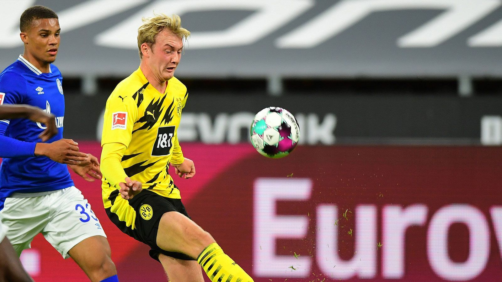 
                <strong>Julian Brandt</strong><br>
                Neben Dahoud der Motor im Mittelfeld der Borussia. Ist an nahezu jeder gefährlichen Aktion beteiligt. Setzt Reyna, Sancho oder Haaland immer wieder schön in Szene. Ist sich auch nicht zu schade, sich die Bälle tief in der eigenen Hälfte zu holen. Eine deutliche Leistungssteigerung im Vergleich zu den letzten Auftritten. In der 77. Minute für Reus ausgewechselt. ran-Note: 2
              