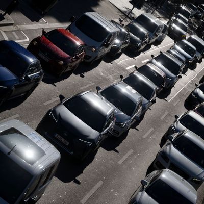 Autos stehen in der Stuttgarter Innenstadt im Stau.