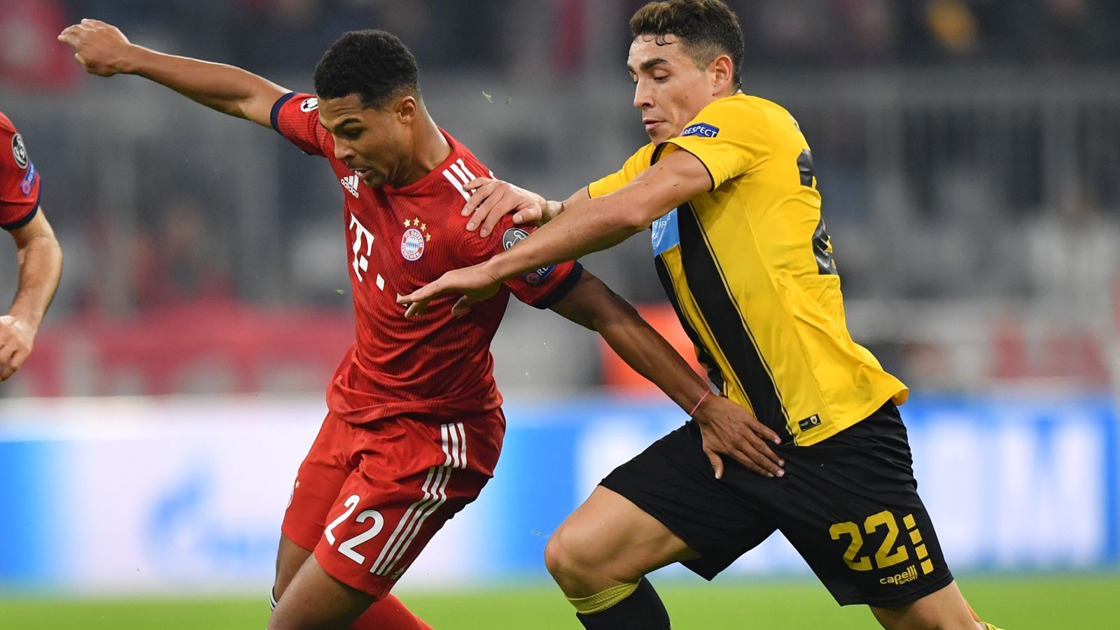 
                <strong>Serge Gnabry</strong><br>
                Erst mit zunehmender Spieldauer setzt der 23-Jährige seinen Speed gewinnbringend ein. Ein Treffer bleibt ihm aber verwehrt - weil Barkas glänzend reagiert. Wenige Minuten vor Abpfiff ist Feierabend, weil Sanches in die Partie kommt. ran-Note: 4
              