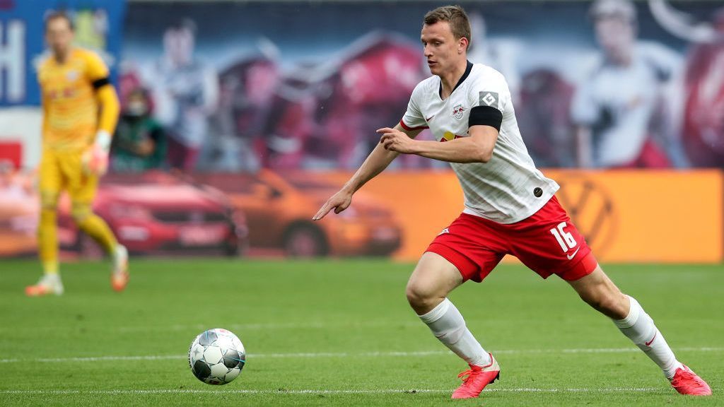 
                <strong>Lukas Klostermann (Rechtsverteidiger)</strong><br>
                Lukas Klostermann ist bereits seit sechs Jahren ein "Roter Bulle" und ist damit einer der dienstältesten Spieler. Sowohl der FC Bayern als auch Borussia Dortmund haben offenbar Interesse am 24-Jährigen. Es wird über eine Ablösesumme von rund 40 Millionen Euro spekuliert.
              
