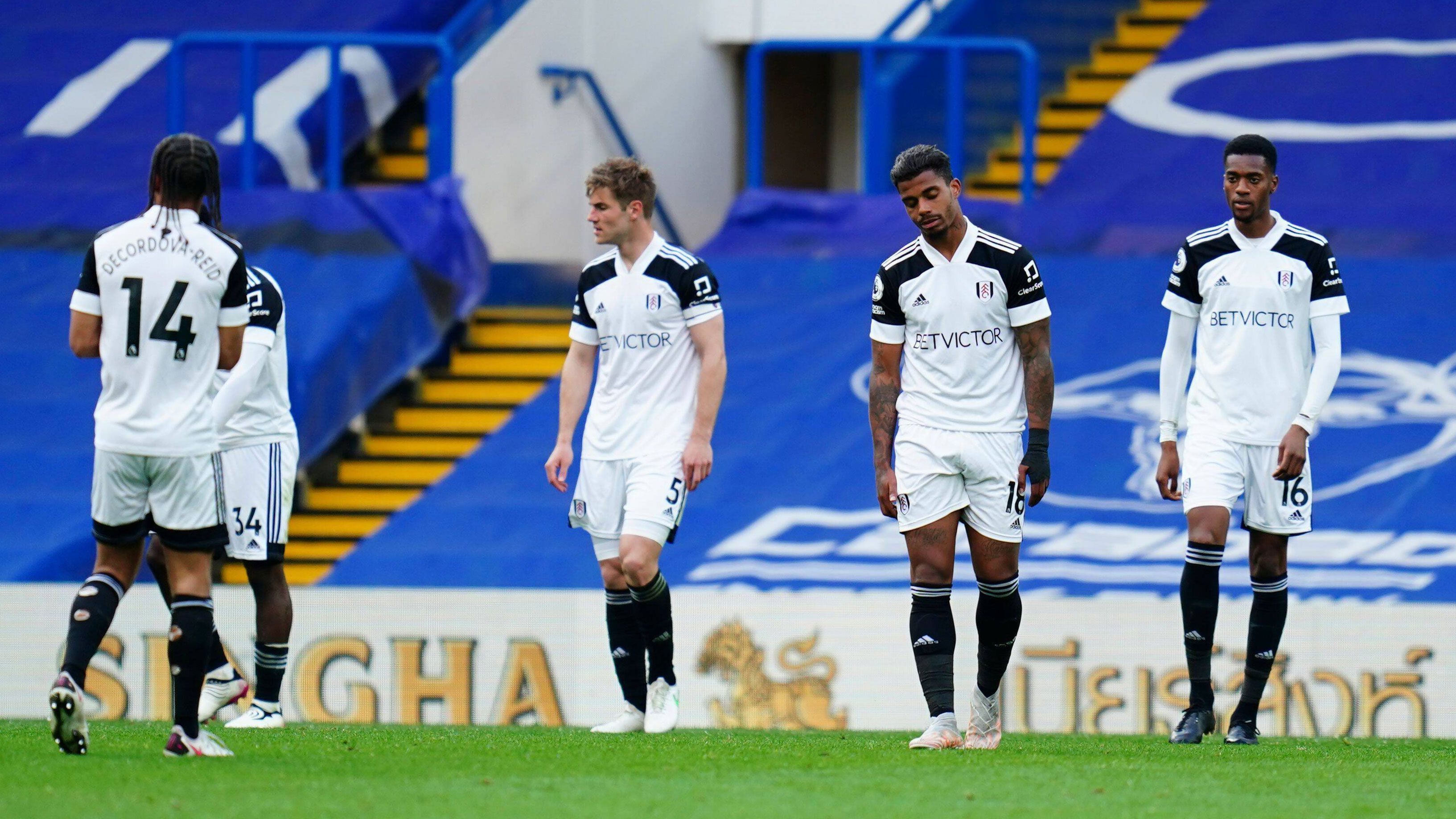 
                <strong>FC Fulham (England/ Premier League)</strong><br>
                Der Fulham Football Club steht nach der 0:2 Niederlage gegen den FC Burnley als dritter Absteiger aus der Premier League fest. Bis zuletzt hatte das Team von Trainer Scott Parker noch auf den Klassenerhalt gehofft. Bei drei offenen Spielen ist der Rückstand auf das rettende Ufer jedoch uneinholbar auf zehn Punkte angewachsen. Mit nur einem Punkt aus den letzten fünf Spielen geht es nach nur einer Saison in der Premier League direkt wieder runter in die EFL Championship.
              