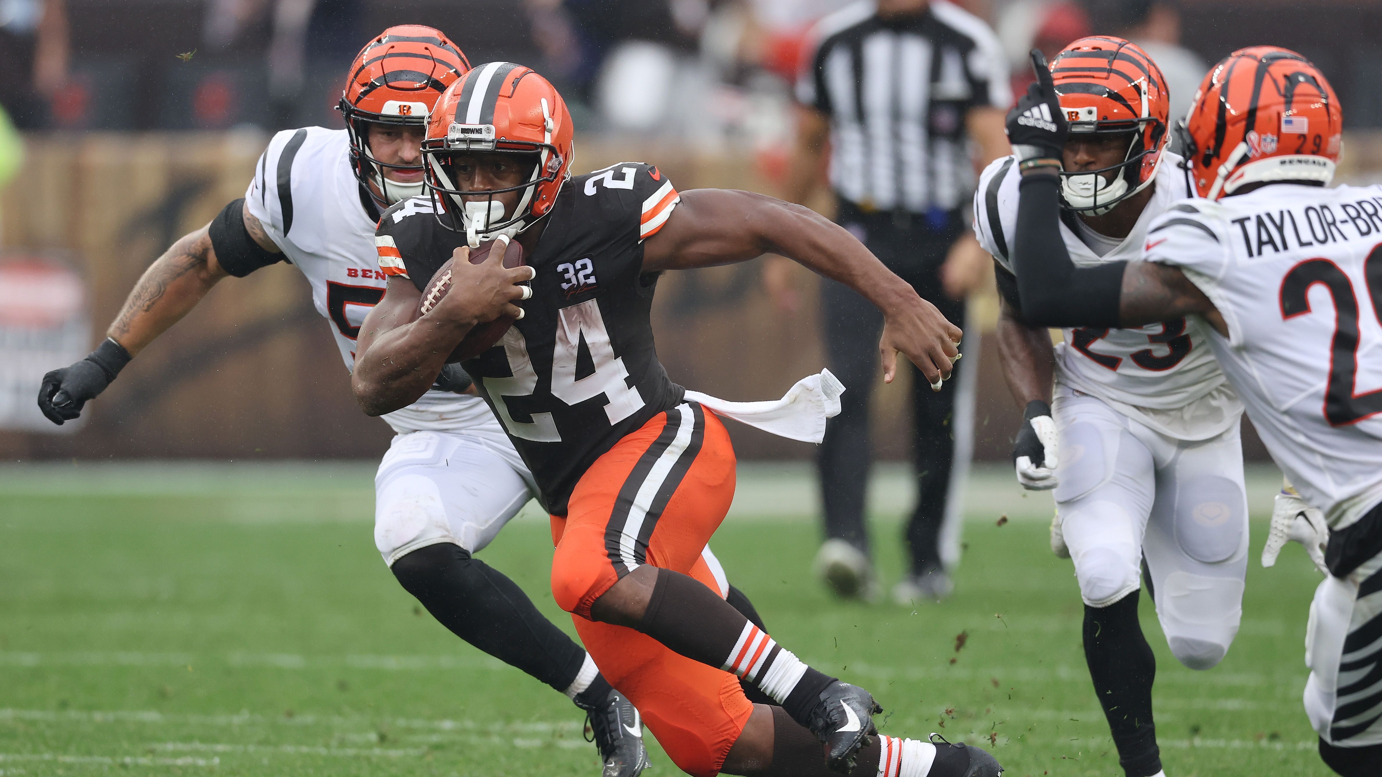 <strong>Cleveland Browns</strong><br>Quarterback: Deshaun Watson<br>Running Back: Nick Chubb<br>Wide Receiver: Amari Cooper, Jerry Jeudy, Elijah Moore<br>Tight End: David Njoku