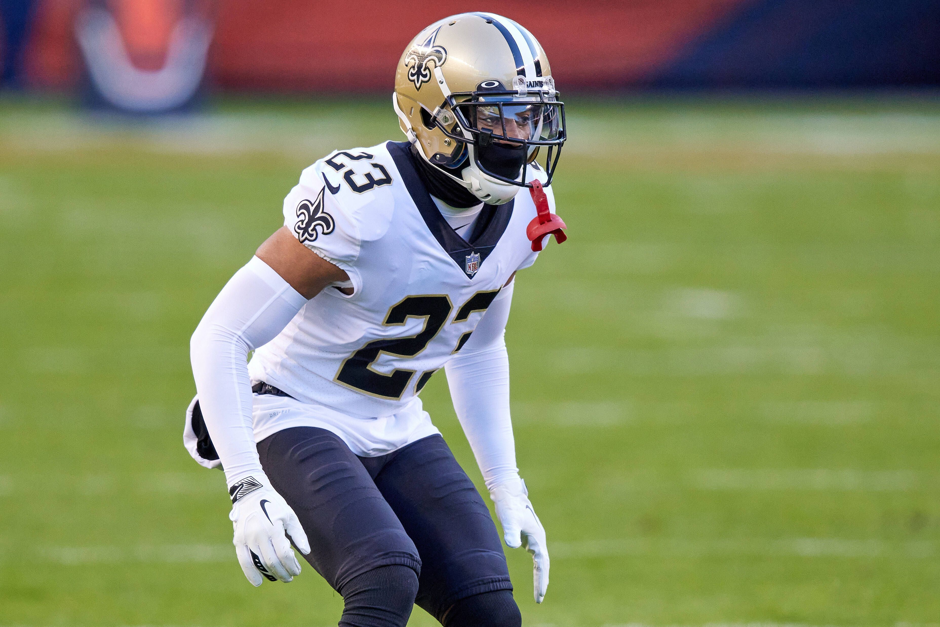 
                <strong>7. Marshon Lattimore (New Orleans Saints)</strong><br>
                Der Passverteidiger aus New Orleans wurde auf den 7. Platz gewählt. In der Saison 2020 fing er zwei Interceptions, wehrte elf Pässe ab und kam auf insgesamt 59 Tackles. In seinen bisherigen vier NFL-Spielzeiten hat er beachtliche 55 Pässe abgewehrt. Zudem gilt er als ein Cornerback, der gegnerische Top-Receiver komplett aus dem Spiel nehmen kann. Der einzige Kritikpunkt: mangelnde Konstanz.
              