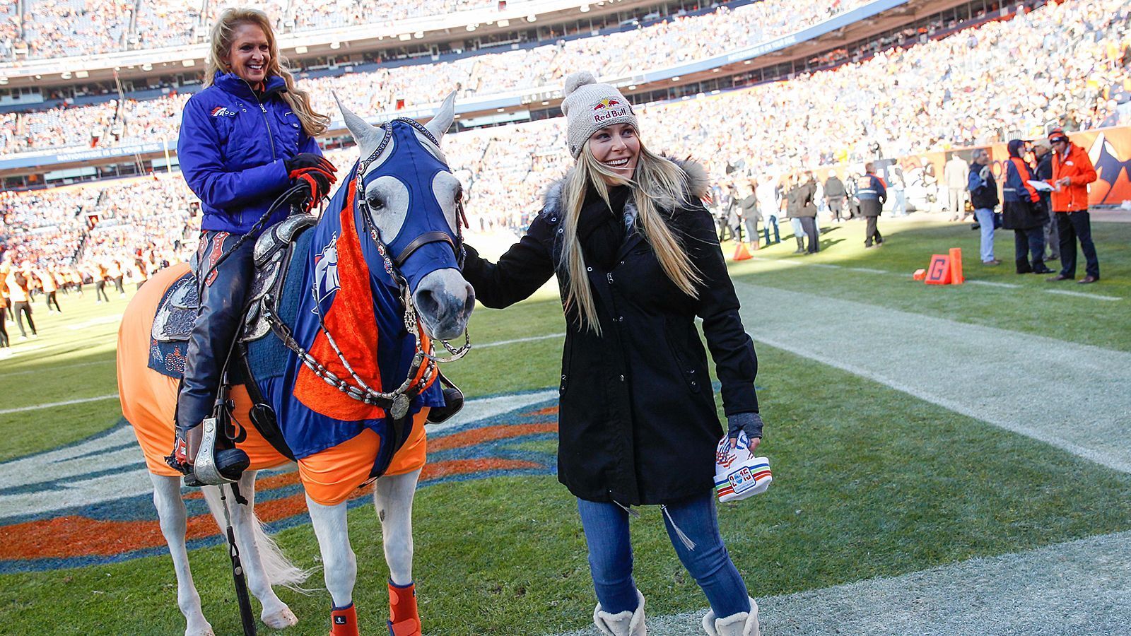 
                <strong>Lindsey Vonn (Denver Broncos) </strong><br>
                Der ehemalige Ski-Superstar Lindsey Vonn drückt dem Super-Bowl-Champion der Jahre 1998, 1999 und 2016 die Daumen. 
              