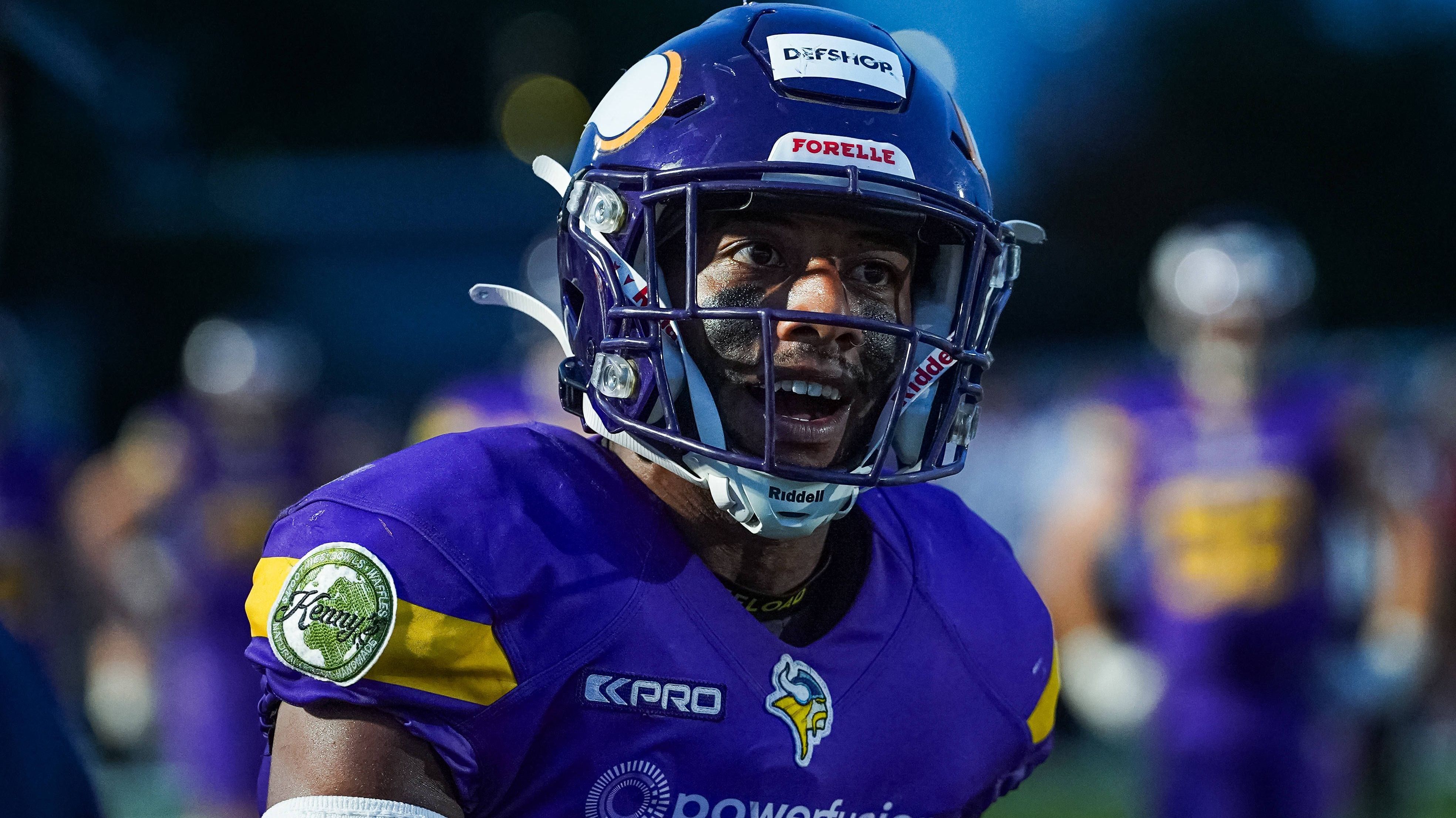 <strong>4. Vienna Vikings </strong>(letzte Woche: 4.)&nbsp;Wenn man es positiv ausdrücken will: Dieses Team findet immer einen Weg zu gewinnen. Ob es allerdings auch für Teams wie Rhein Fire oder Frankfurt reicht, werden die Playoffs zeigen. Die Vikings lehnen sich jetzt erstmal zurück und beobachten ihre kommenden Gegner, als #2 Seed steigen sie erst im Halbfinale ein.