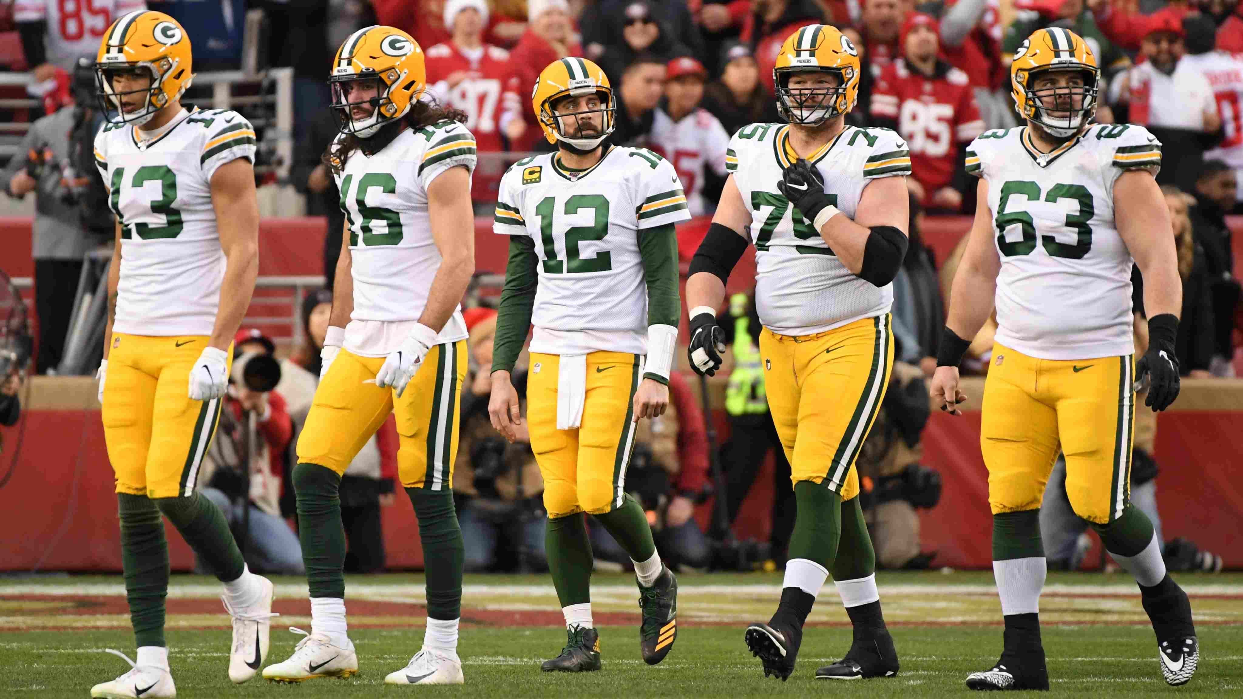 
                <strong>Green Bay Packers: #GoPackGo</strong><br>
                Instagram: @packersTwitter: @packersFacebook: @Packers
              
