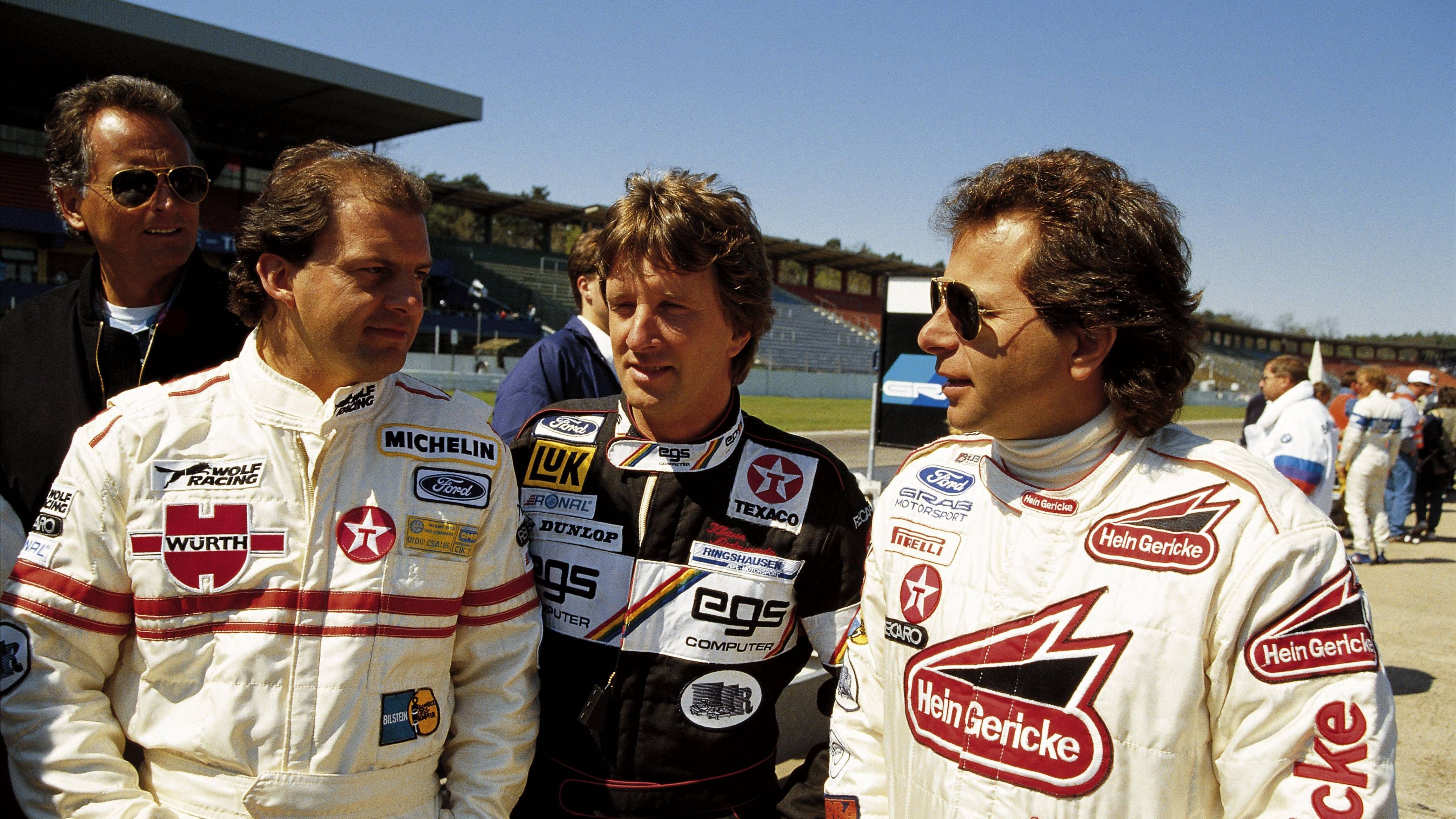 <strong>1988: Klaus Ludwig (rechts)</strong><br>Der Deutsche gewann die DTM 1988 in seinem Ford Sierra Cosworth
