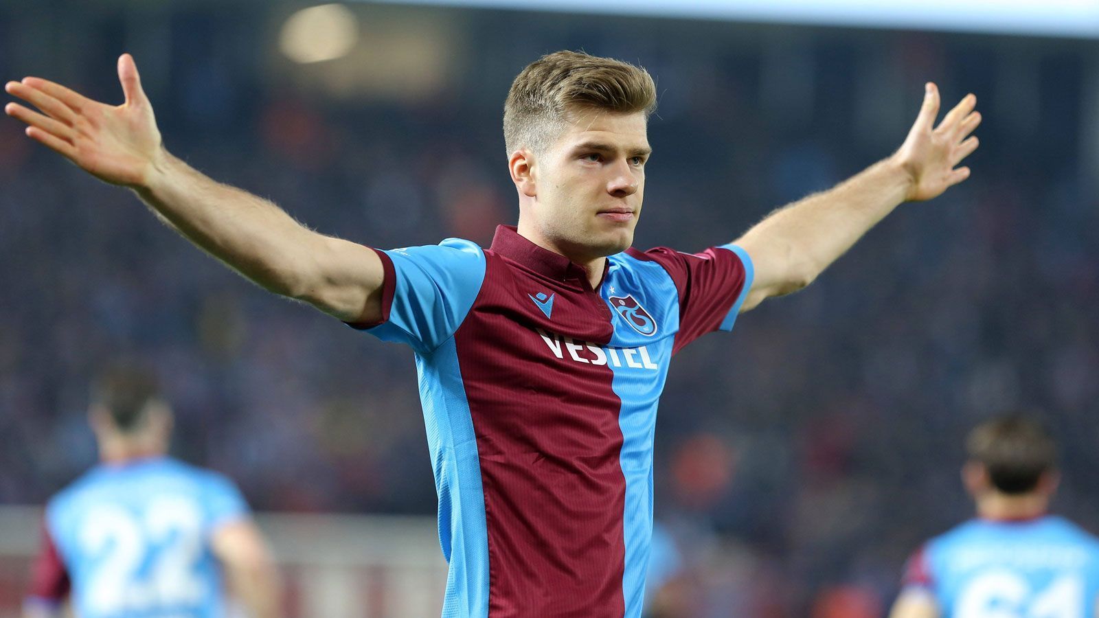 
                <strong>Süper Lig </strong><br>
                Alexander Sörloth (Trabzonspor, erstmals Torschützenkönig)24 Tore in 34 Saisonspielen
              