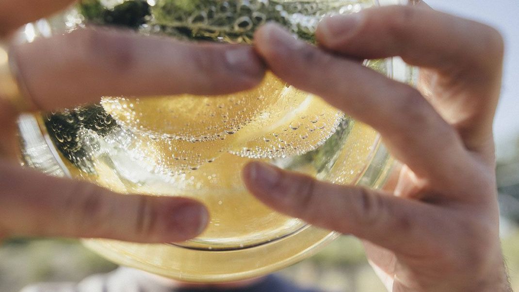 Fruchtige Himbeeren als erfrischende Zutat in eurem selbst gemachten Infused Water – einer unserer Favoriten als Vitaminwasser für den Sommer!