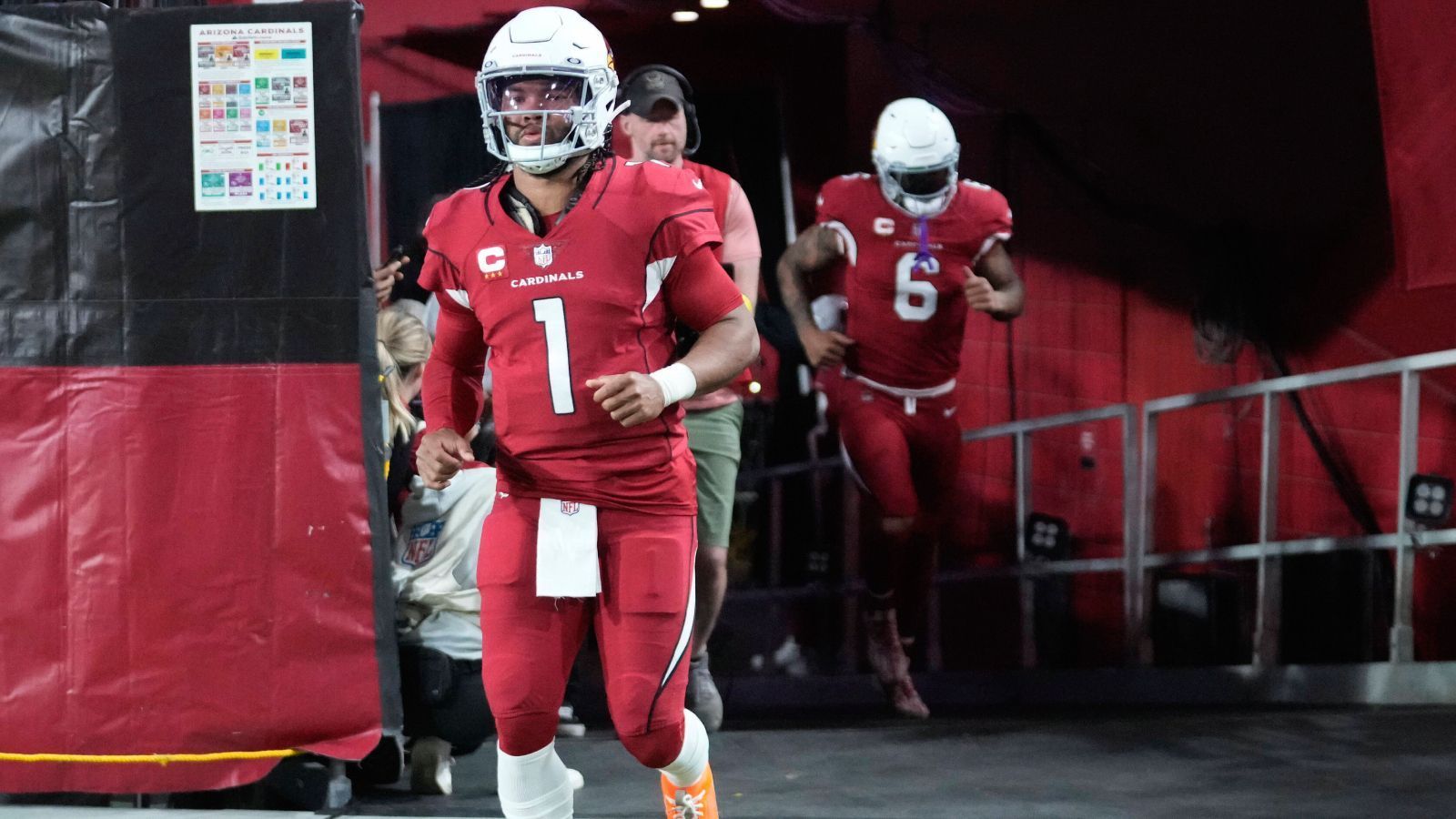 
                <strong>Platz 48: Kyler Murray</strong><br>
                &#x2022; Team: Arizona Cardinals<br>&#x2022; Position: Quarterback<br>&#x2022; Platzierung im Vorjahr: 24<br>
              