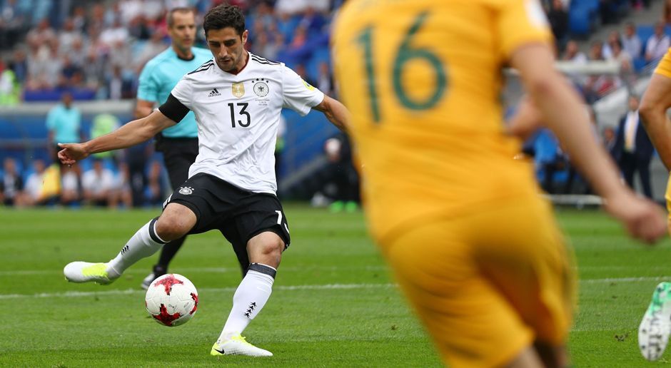 
                <strong>Lars Stindl</strong><br>
                Lars Stindl: Gladbachs Kapitän zeigte auch im DFB-Team einmal mehr seine Vollstrecker-Qualitäten, brachte Deutschland früh in Front. Seinem Treffer folgten noch ein paar weitere gute Offensivaktionen im Laufe der Begegnung. ran-Note: 3-
              